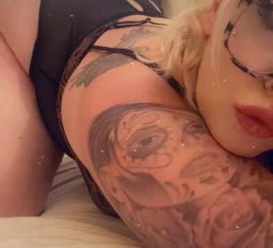 Hosting in BELMONT! 😍Curvy blonde ATF deepthroat queen 😏🍆💦🫧My skills will have u weak and begging for more!😉🔥✨ AVAILABLE NOW! ✨